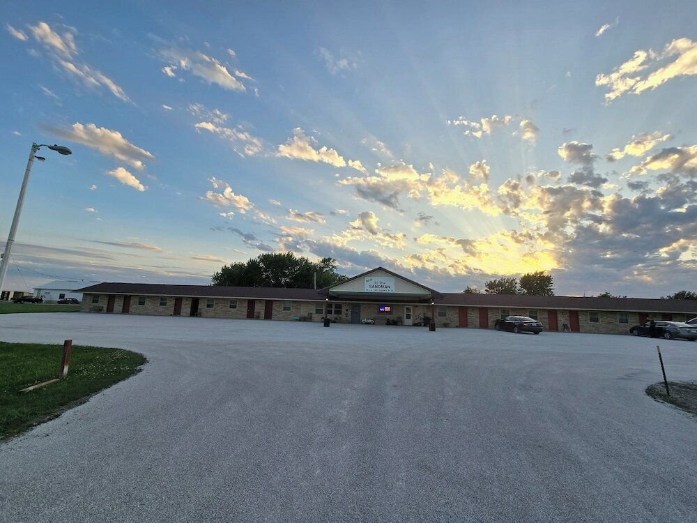 Фото Sandman Motel