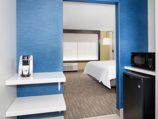 Фото Holiday Inn Express & Suites Ely, an Ihg Hotel