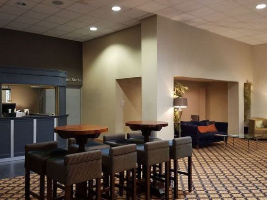 Фото Antoinette Hotel Wimbledon