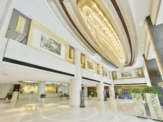 Фото Kunshan Yizui Crown Hotel