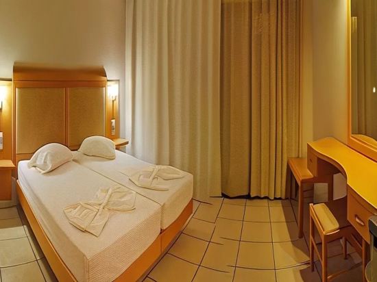 Фото Saint Constantin