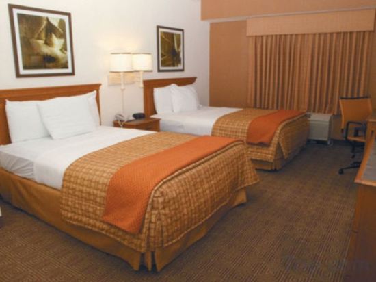 Фото La Quinta Inn by Wyndham Austin Capitol Downtown