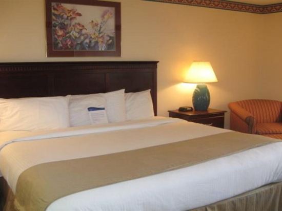 Фото Baymont by Wyndham Battle Creek/I-94