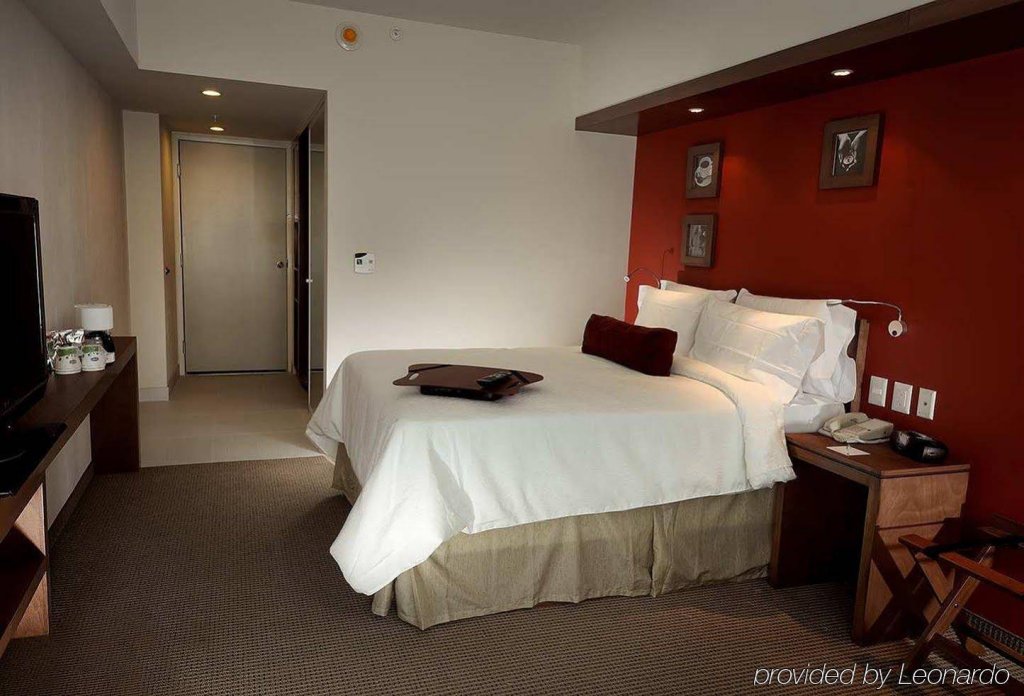 Фото Hampton Inn by Hilton GuadalajaraExpo