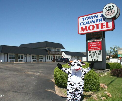 Гостиница Town & Country Motel