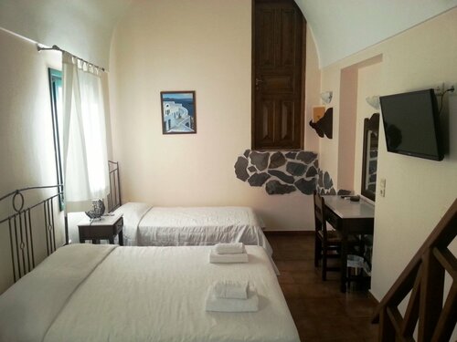 Внешний вид отеля Costa Marina Villa в Муниципальной единице Фирах, фото 4