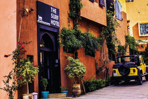 Внешний вид отеля The Surf Hotel в Аурире, фото 3