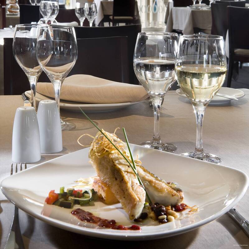 Фото NH Sevilla Plaza de Armas