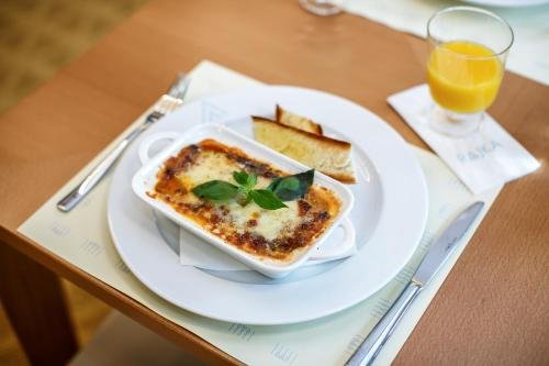 Фото Hotel Rajka