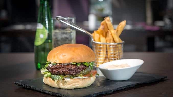 Фото The Landmark Hotel and Leisure Club