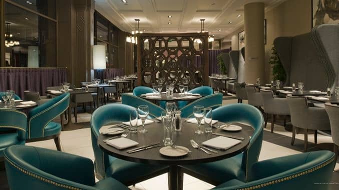 Фото DoubleTree by Hilton Edinburgh City Centre