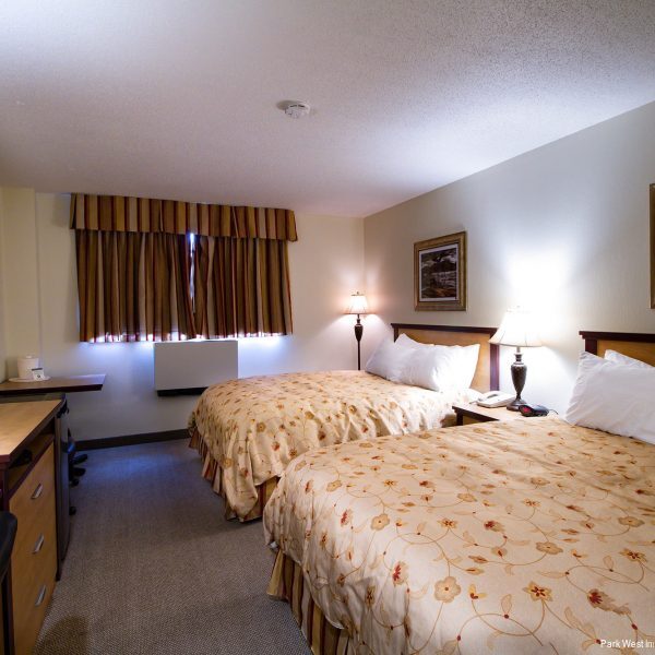 Фото Park West Inn