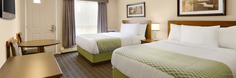 Фото Colonial Square Inn & Suites