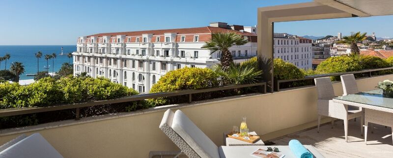 Фото Le Grand Hôtel Enghien-les-Bains