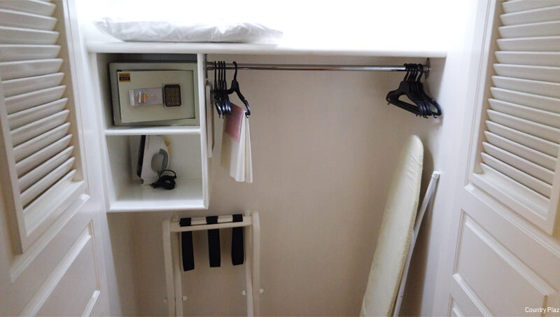 Фото Country Plaza