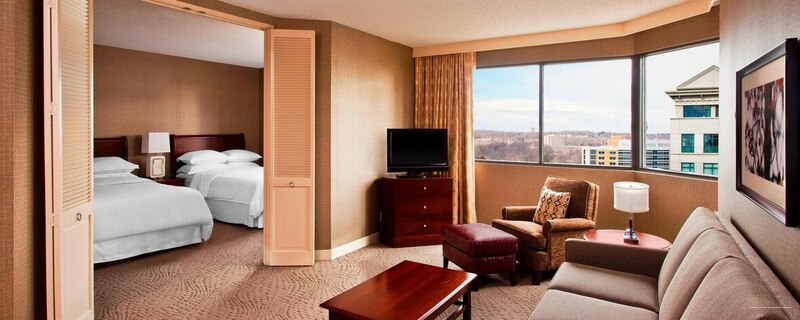 Фото Sheraton Suites Wilmington Downtown