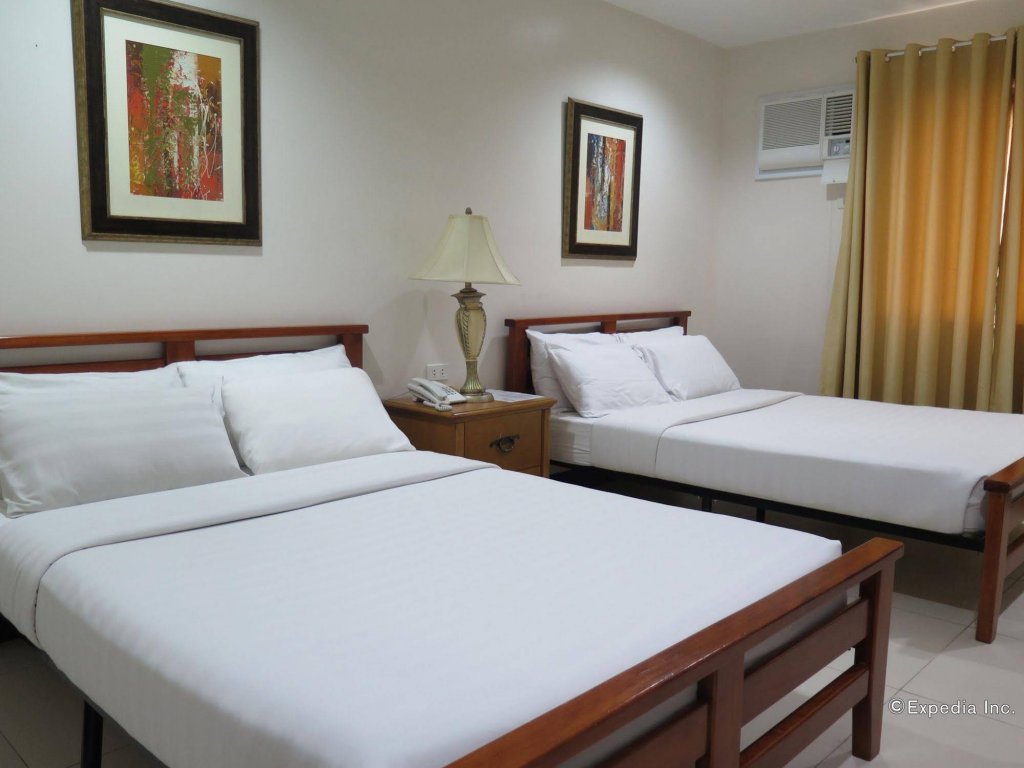 Фото Main Hotel & Suites
