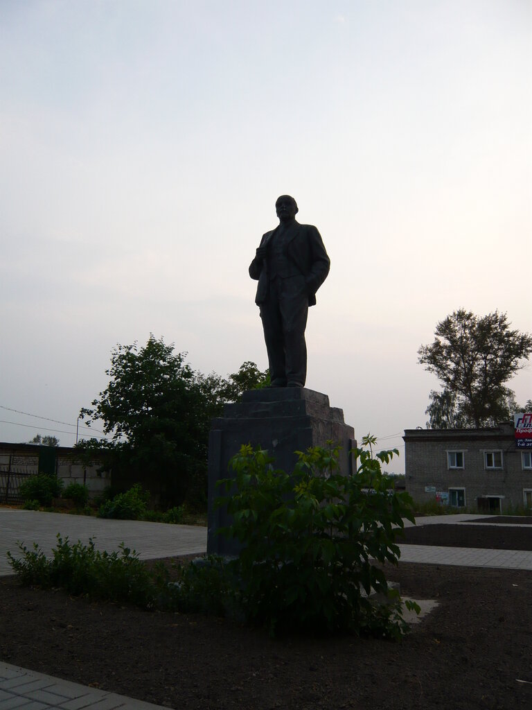 Monument, memorial В.И. Ленин, Yasnogorsk, photo