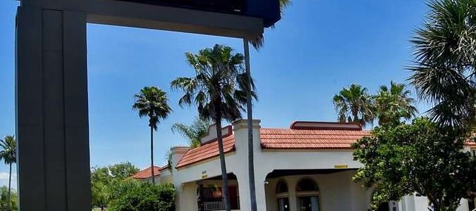 Фото Best Western Orlando East Inn & Suites