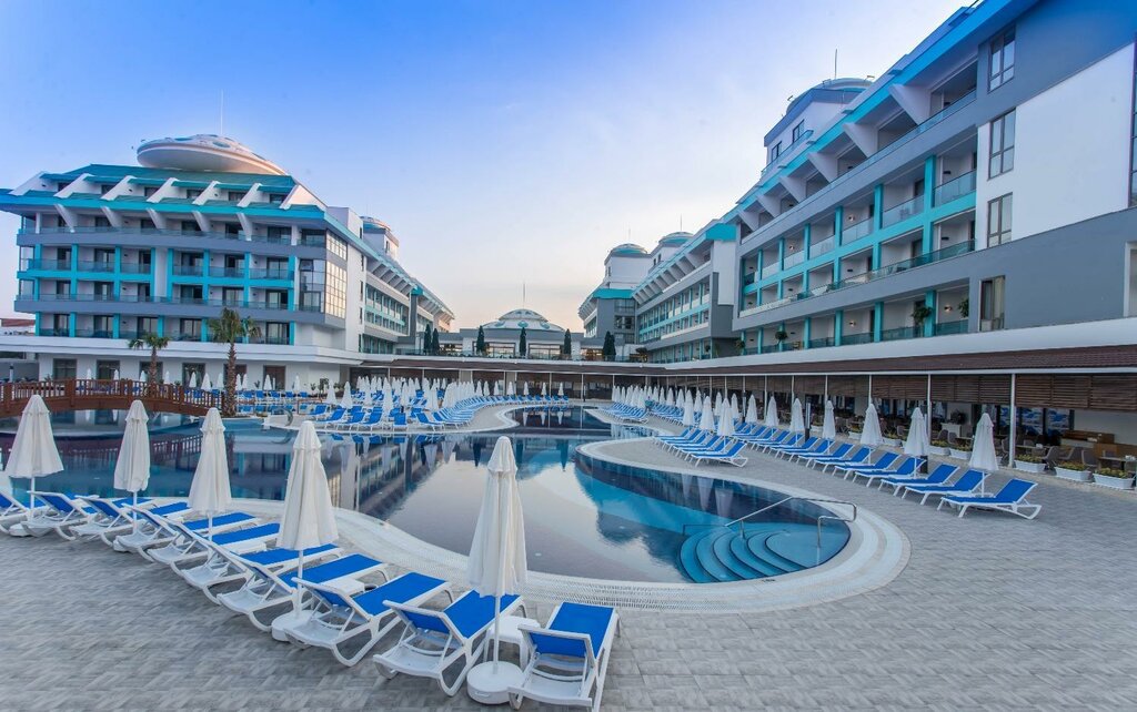 Гостиница Sensitive Premium Resort & SPA, Серик, фото