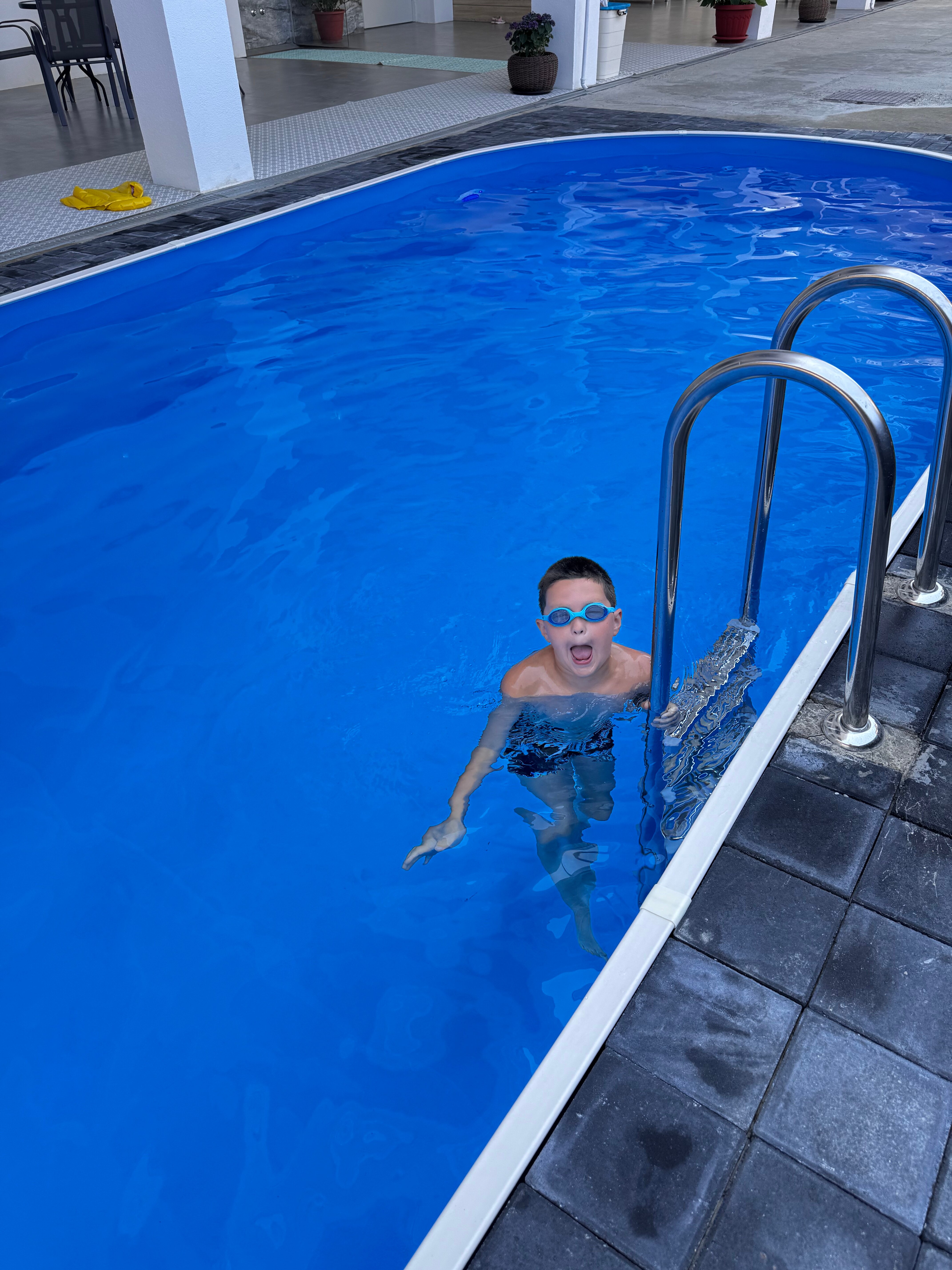 Фото Филоксения