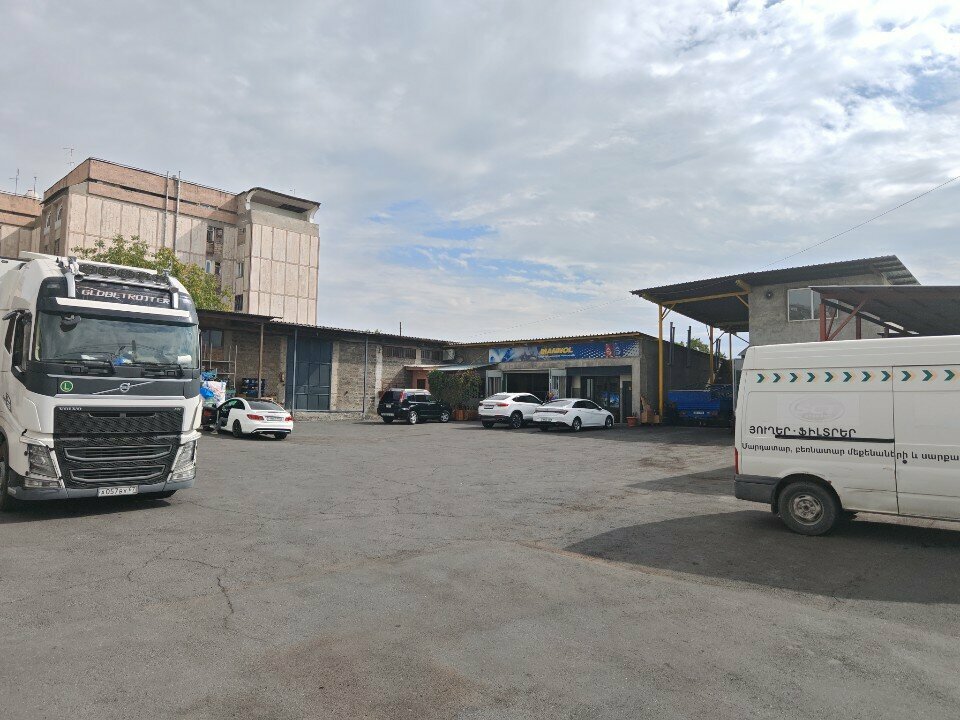 Engine oils Mannol Yux, Yerevan, photo