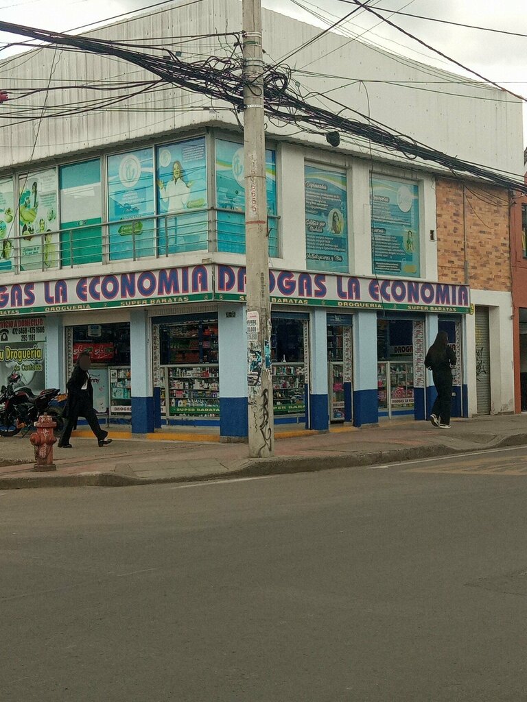Pharmacy Drogas La Economía, Bogota, photo