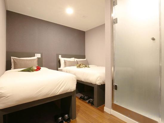 Фото Step Inn Myeongdong 1