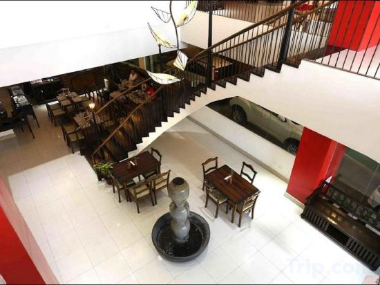 Фото Palm Grass Hotel