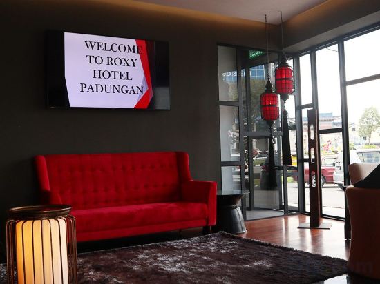 Фото Roxy Hotel Padungan
