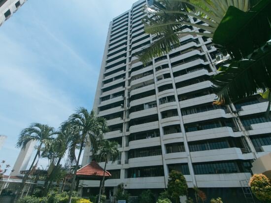 Фото Obaid's Condo in Winland Towers