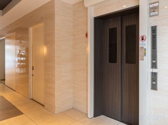 Фото Universal Bay Condominium