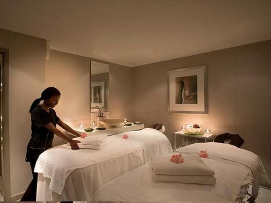 Фото The Commodore