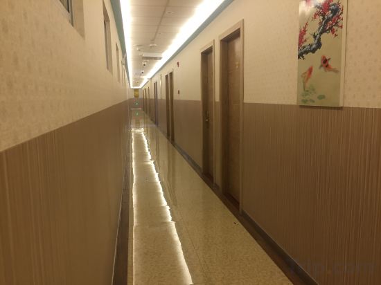 Фото Shanghai Qialin Hotel