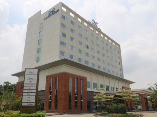 Фото отеля 2