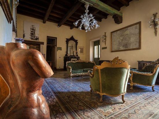 Фото Charme Hotel Henry's House