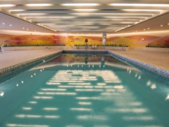 Фото Parsian Azadi Hotel