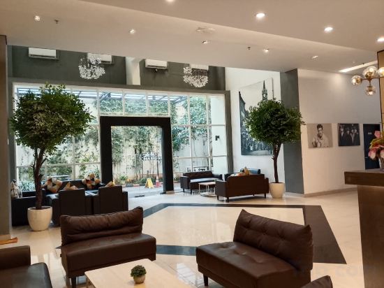 Фото отеля 2