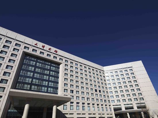 Фото Renaissance Tianjin Lakeview Hotel