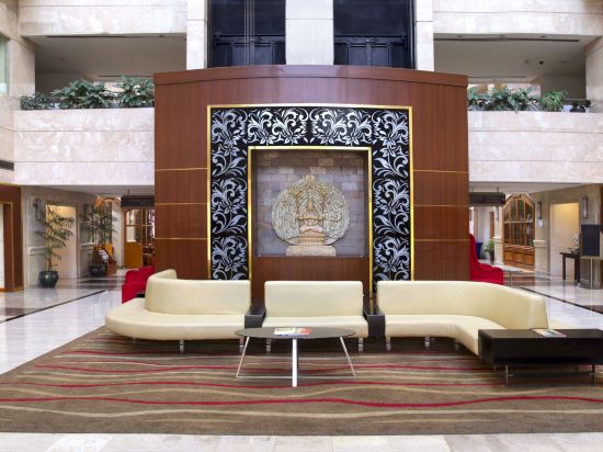 Фото Surabaya Suites Hotel Powered by Archipelago