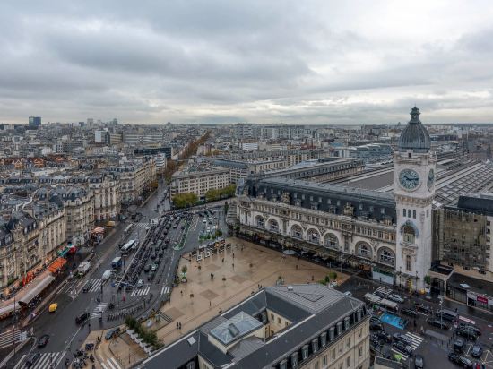Фото Courtyard by Marriott Paris Gare de Lyon