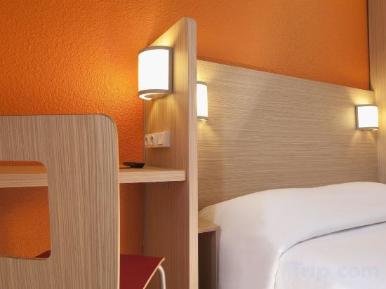 Фото Premiere Classe Rosny Sous Bois