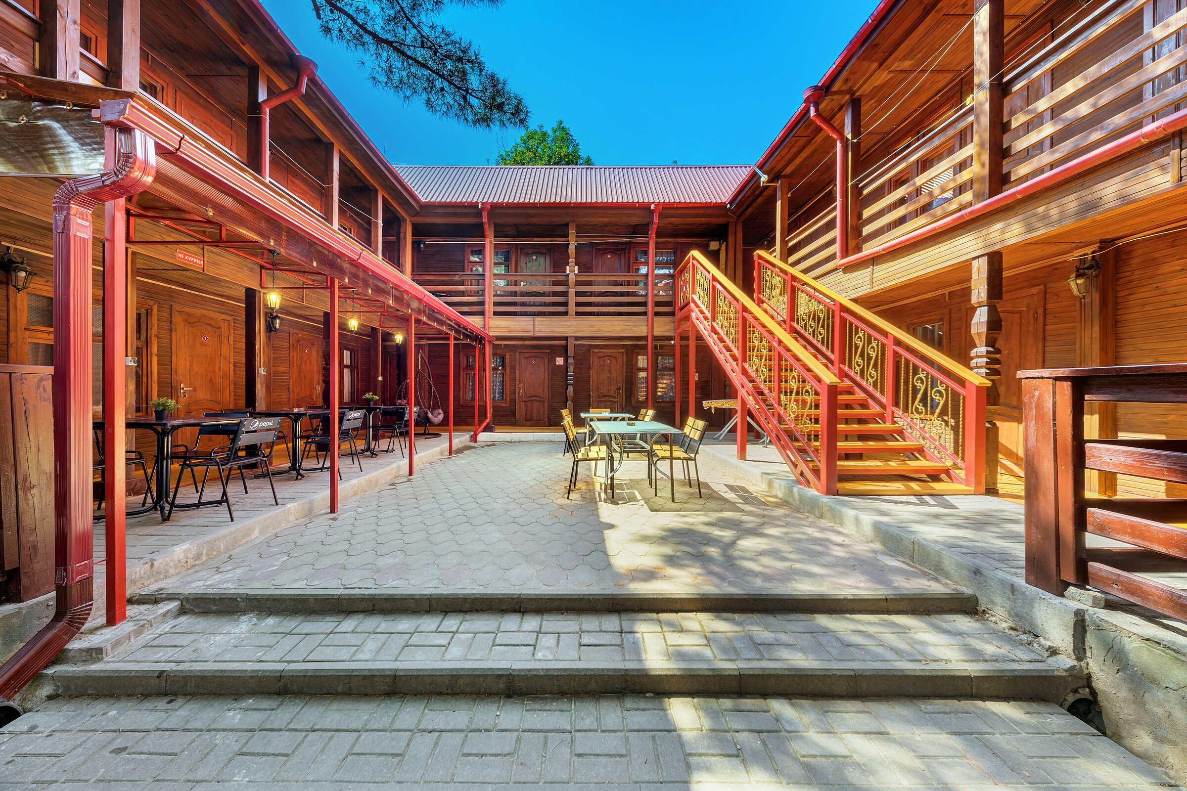 Фото отеля 2