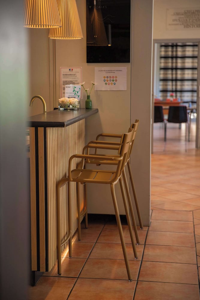 Фото Kyriad Nimes Ouest