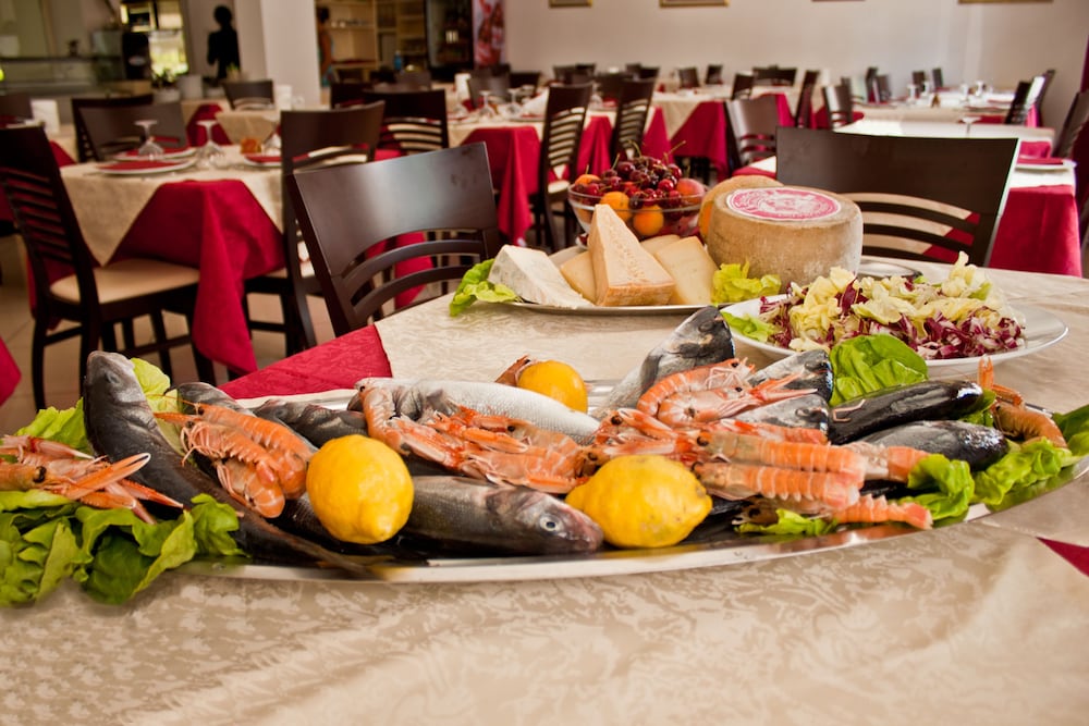 Фото Hotel Pigalle