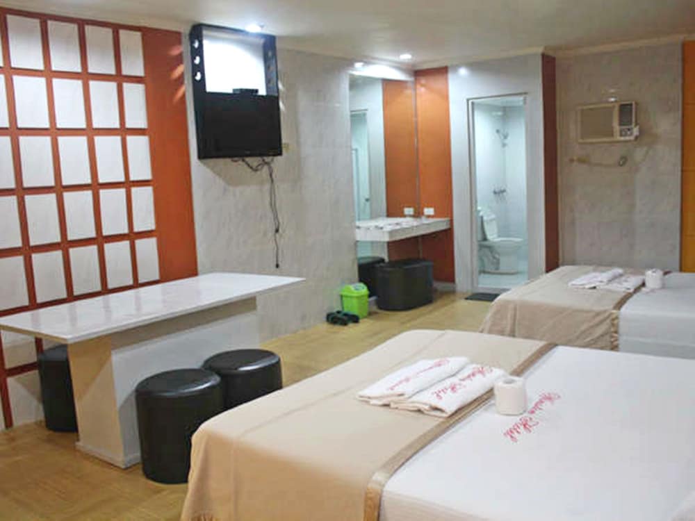 Фото New Winston Hotel