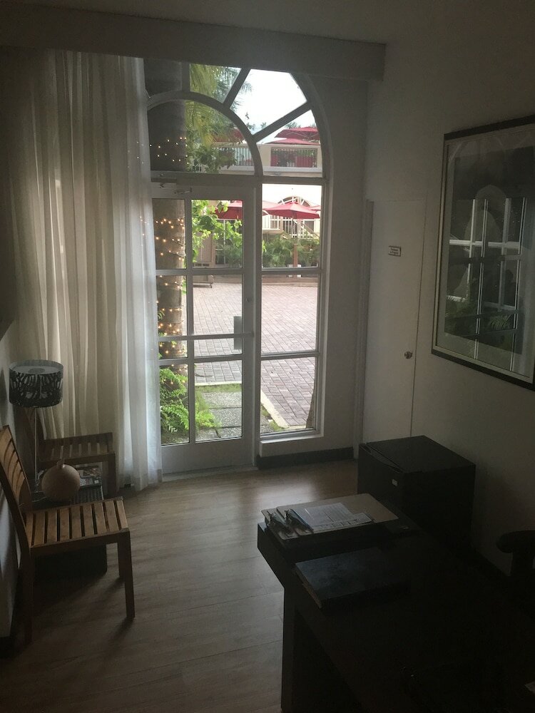 Фото The Spanish Court Hotel