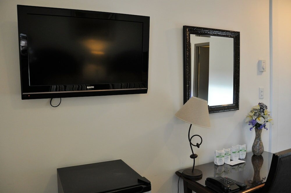 Фото Hotel Bon Accueil