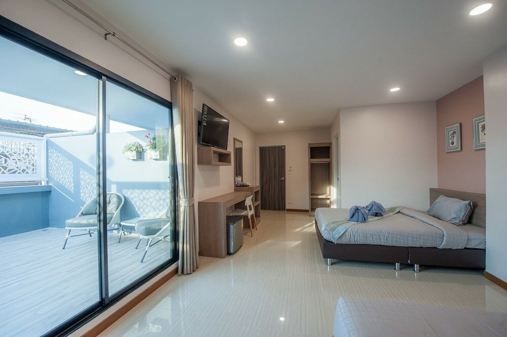 Фото The Moon Night Hotel