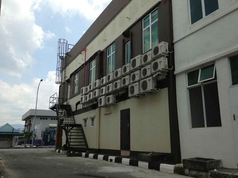 Фото Hotel CheckedInn